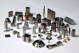 CNC lathe high-speed turning