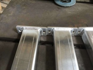 Bracket and gusset welding